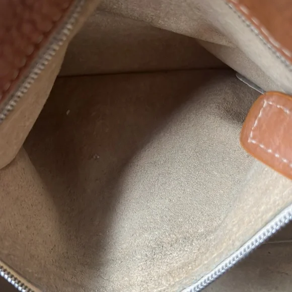 FENDI LEATHER HOBO BAG - Picture 6 of 10